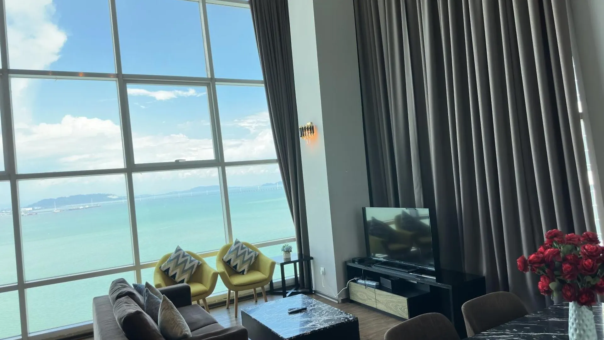 Apartment Stunning Seaview Duplex George Town Maritime Suites