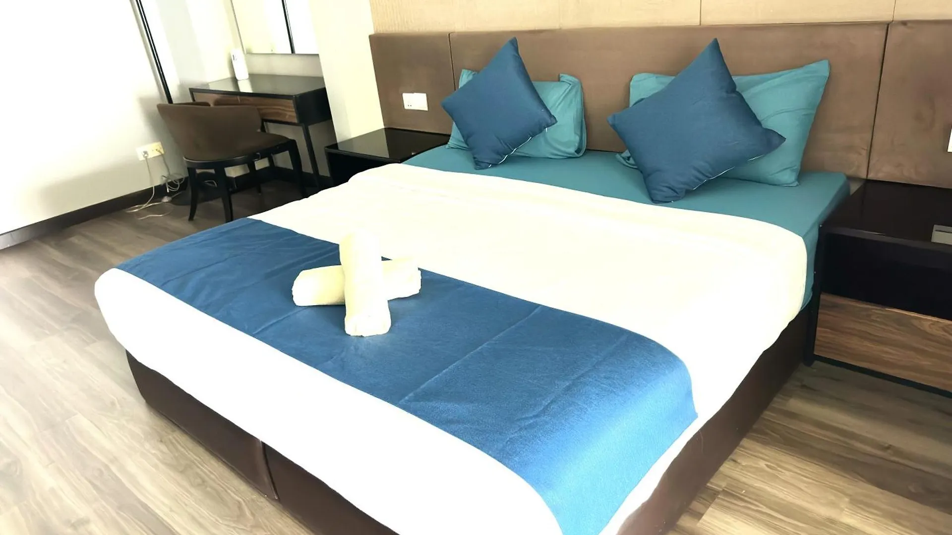 Stunning Seaview Duplex George Town Maritime Suites