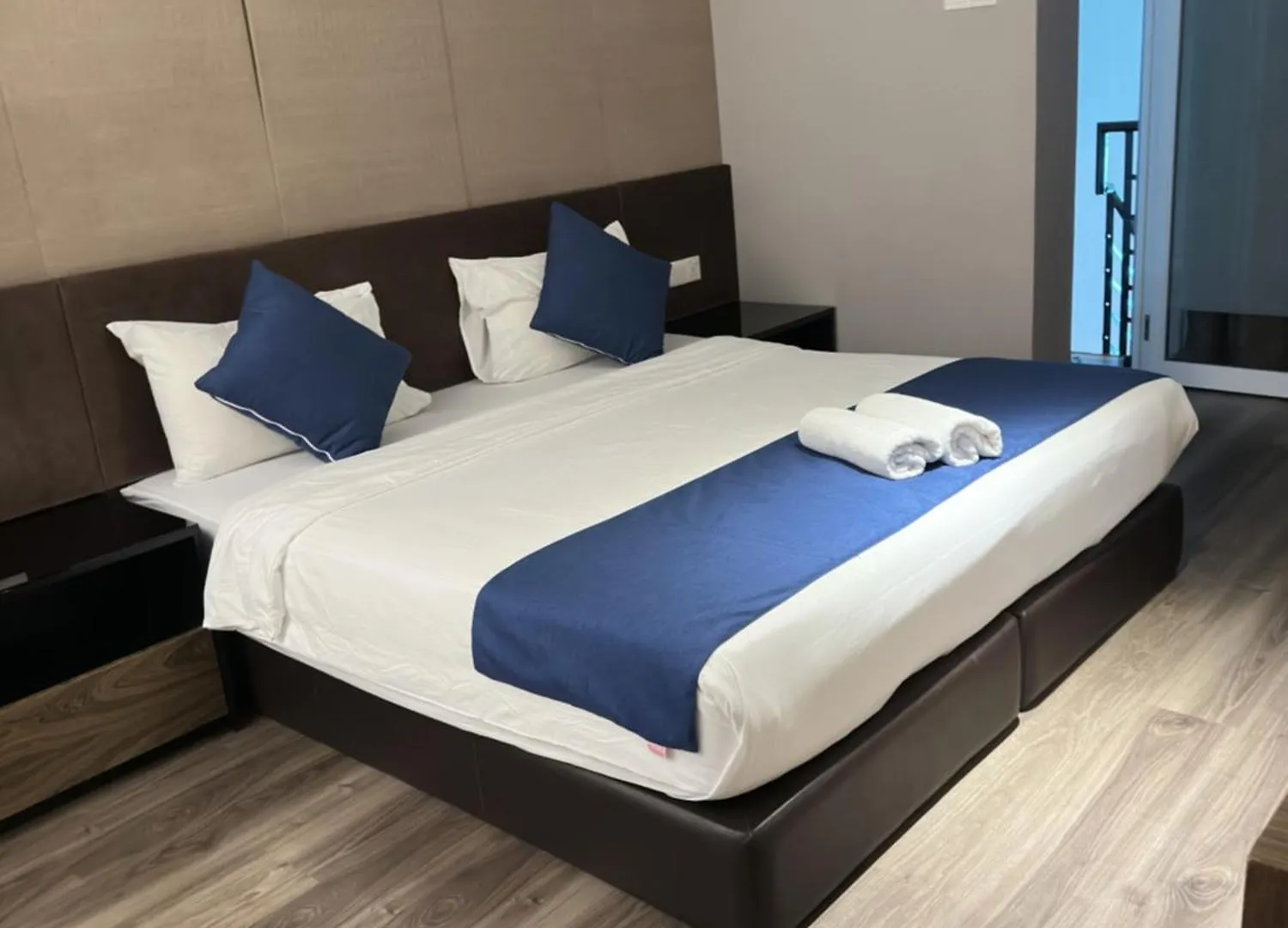 Apartment Stunning Seaview Duplex George Town Maritime Suites
